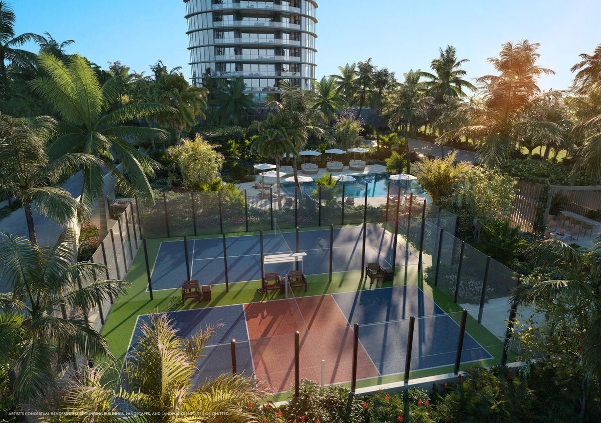 Pickleball and padel courts at Rivage Bal Harbour